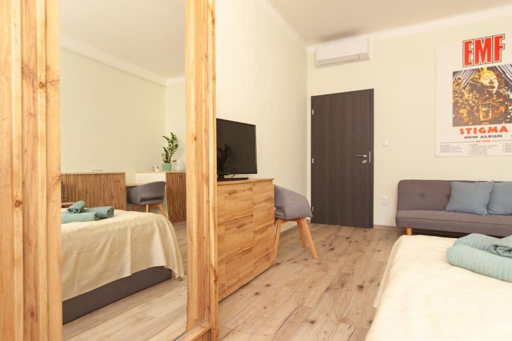 Vysoka Apartman Emf/Stp Bratislava Exteriér fotografie